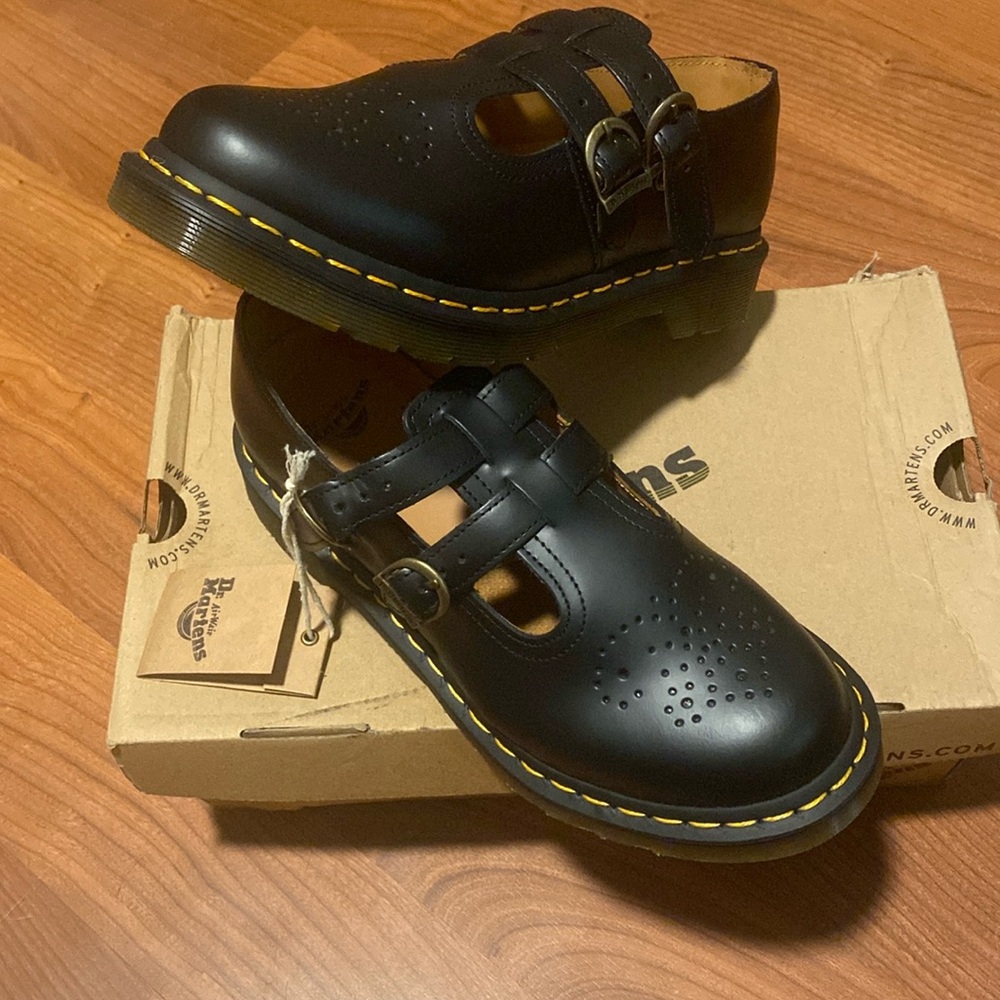 Dr. Martens Mary Jane
